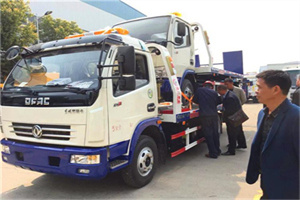 揭西汽车道路救援拖车价格
